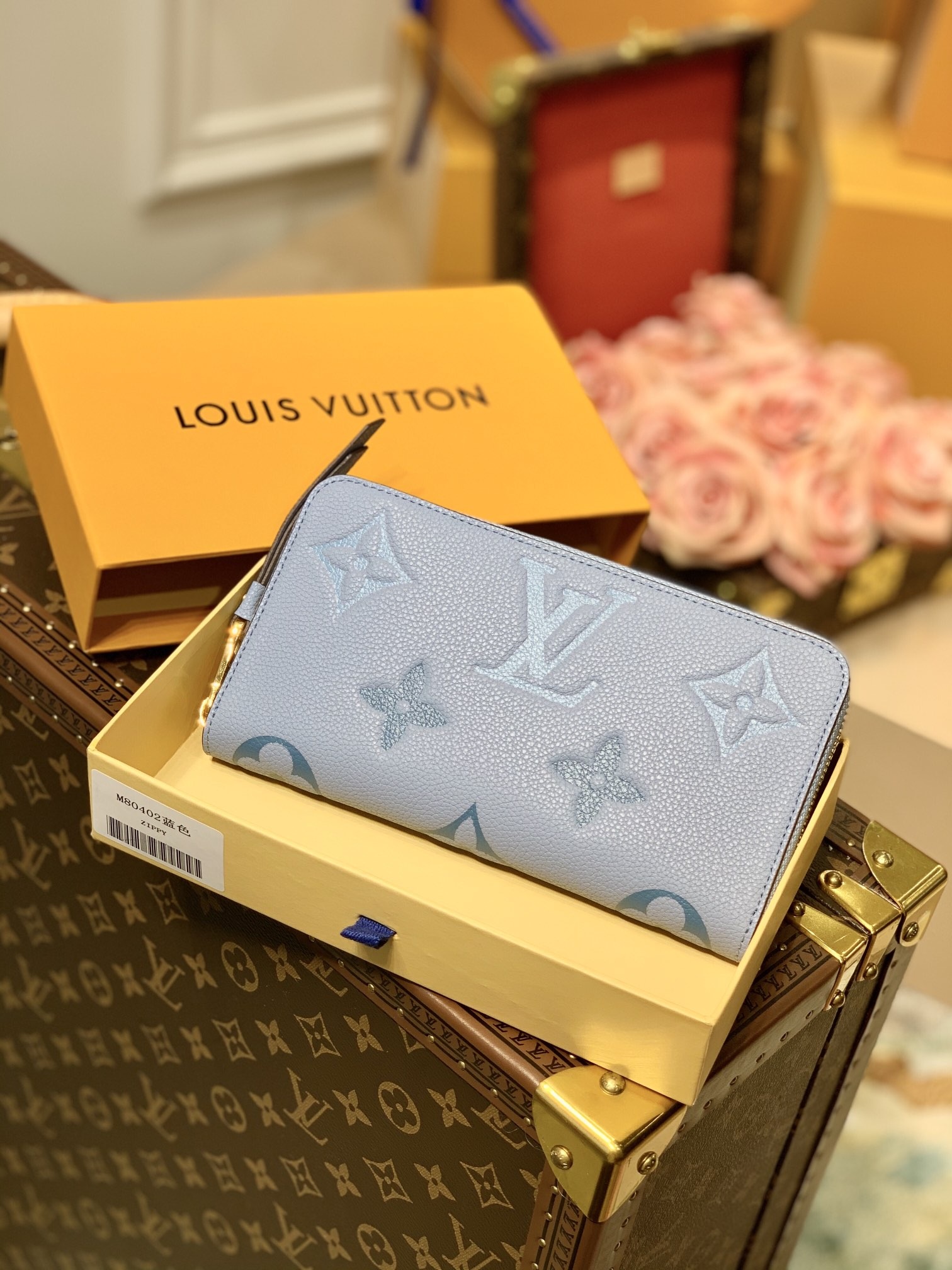 Louis Vuitton Zippy Wall